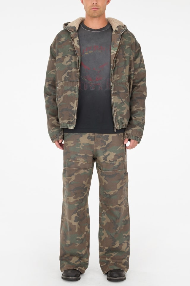 Cazadora con capucha motivo camuflaje